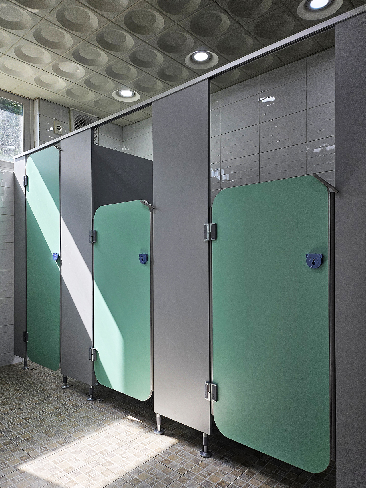 안산 화장실칸막이